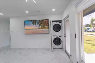 3001 SW 35th Ave, West Park, FL 33023 - Photo 3