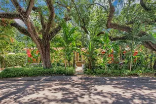 9325 NE 5th Ave, Miami Shores, FL 33138 - Photo 5