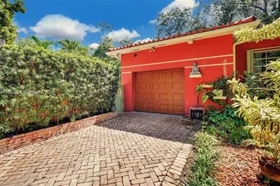 9325 NE 5th Ave #none, Miami Shores, FL 33138 - Photo 3