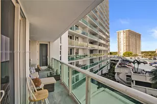 100 Bayview Dr, Sunny Isles Beach, FL 33160 - Photo 7
