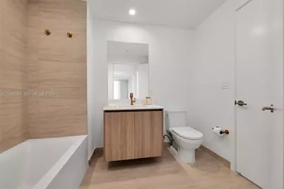 77 SE 5 #1906, Miami, FL 33131 - Photo 19