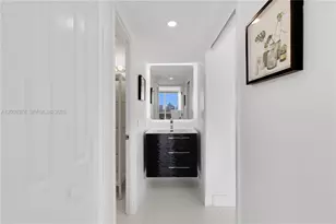 3701 N Country Club Dr, Aventura, FL 33180 - Photo 29