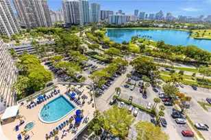 3701 N Country Club Dr, Aventura, FL 33180 - Photo 31