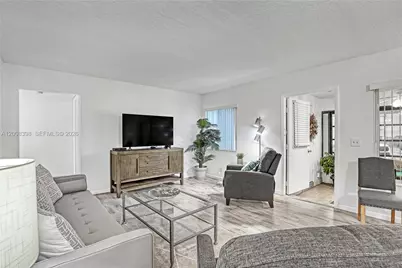 325 Pine Ridge Cir #D-1, Greenacres, FL 33463 - Photo 21