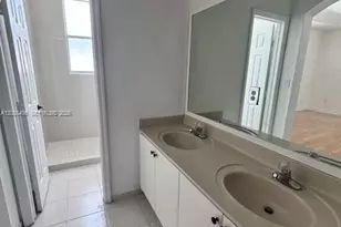 11643 NW 78th St, Doral, FL 33178 - Photo 17