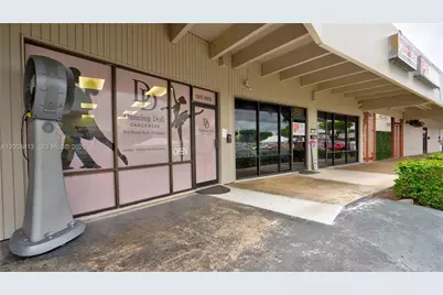 68 169 St, Hialeah, FL 33015 - Photo 5