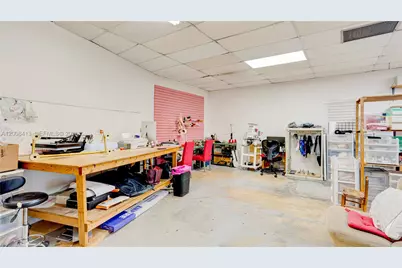 68 169 St, Hialeah, FL 33015 - Photo 17
