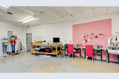 68 169 St, Hialeah, FL 33015 - Photo 25