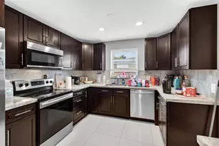 10850 Eureka St, Boca Raton, FL 33428 - Photo 9