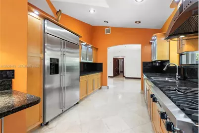 540 S Shore Dr, Miami Beach, FL 33141 - Photo 23