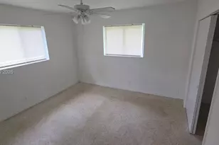 250 NE 41st St, Oakland Park, FL 33334 - Photo 7