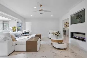 1099 NE 97th St, Miami Shores, FL 33138 - Photo 9