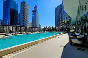 77 SE 5th St, Miami, FL 33131 - Photo 27
