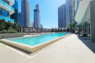 77 SE 5th St, Miami, FL 33131 - Photo 25