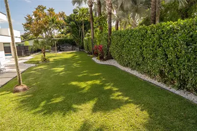 10475 SW 72nd Ave, Pinecrest, FL 33156 - Photo 9