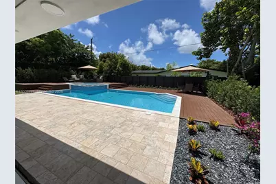 10475 SW 72nd Ave, Pinecrest, FL 33156 - Photo 1