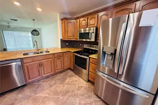 117 NW 106th Ave, Pembroke Pines, FL 33026 - Photo 7