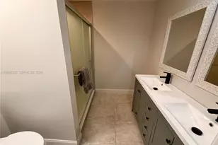 3064 S Oakland Forest Dr, Oakland Park, FL 33309 - Photo 13