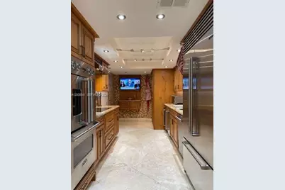 1121 Crandon Blvd #D903, Key Biscayne, FL 33149 - Photo 7