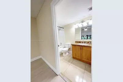 1522 Lake Crystal Dr #C, West Palm Beach, FL 33411 - Photo 11