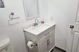 900 Tallwood Ave, Hollywood, FL 33021 - Photo 13