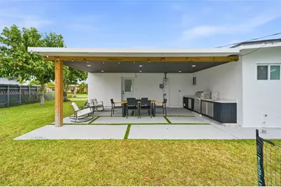 10860 SW 40th Ter, Miami, FL 33165 - Photo 25