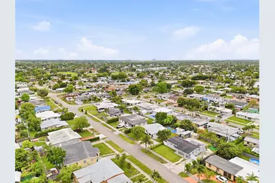 10860 SW 40th Ter, Miami, FL 33165 - Photo 33