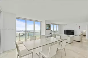 50 Biscayne Blvd, Miami, FL 33132 - Photo 5