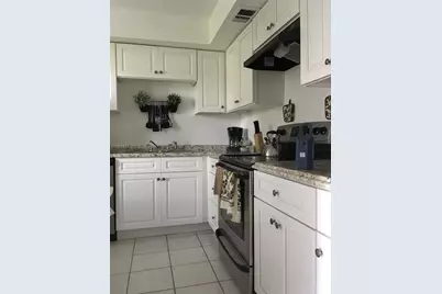 3050 Presidential Way #101, West Palm Beach, FL 33401 - Photo 3
