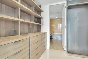18975 Collins Ave, Sunny Isles Beach, FL 33160 - Photo 9