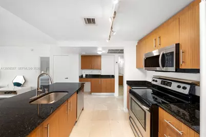 10275 Collins Ave #327, Bal Harbour, FL 33154 - Photo 13