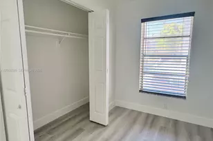 6095 W 18th Ave, Hialeah, FL 33012 - Photo 15