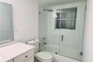 6095 W 18th Ave, Hialeah, FL 33012 - Photo 13