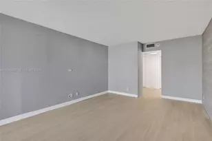 100 Bayview Dr, Sunny Isles Beach, FL 33160 - Photo 17