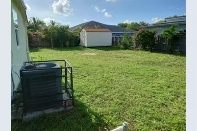 22 NW 14th Ave, Dania Beach, FL 33004 - Photo 15