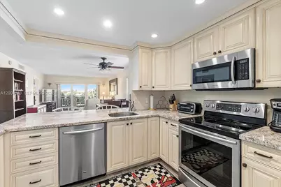 1770 S Ocean Blvd #308, Lauderdale by the Sea, FL 33062 - Photo 15