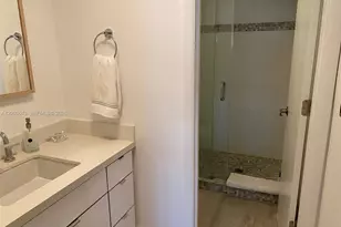 881 Ocean Dr, Key Biscayne, FL 33149 - Photo 9