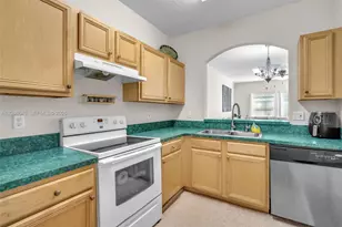 4266 SW 10th Pl, Deerfield Beach, FL 33442 - Photo 19