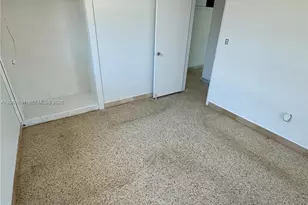 5373 W 10th Ct, Hialeah, FL 33012 - Photo 23