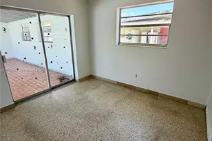 5373 W 10th Ct, Hialeah, FL 33012 - Photo 21
