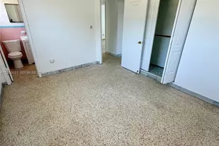 5373 W 10th Ct, Hialeah, FL 33012 - Photo 25
