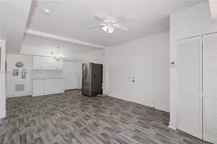 259 NE 111th St, Miami, FL 33161 - Photo 15