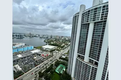 18101 Collins Ave #4302, Sunny Isles Beach, FL 33160 - Photo 33
