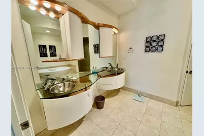 18101 Collins Ave #4302, Sunny Isles Beach, FL 33160 - Photo 11