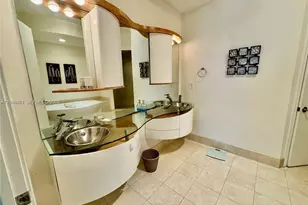 18101 Collins Ave, Sunny Isles Beach, FL 33160 - Photo 11
