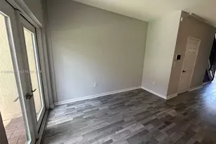 3211 SE 6th St, Homestead, FL 33033 - Photo 9