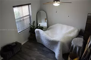 3211 SE 6th St, Homestead, FL 33033 - Photo 11
