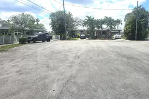 10790 SW 46th St, Miami, FL 33165 - Photo 19