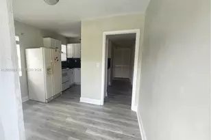 10790 SW 46th St, Miami, FL 33165 - Photo 9