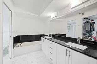 19101 NE 36th Ct, Aventura, FL 33180 - Photo 15